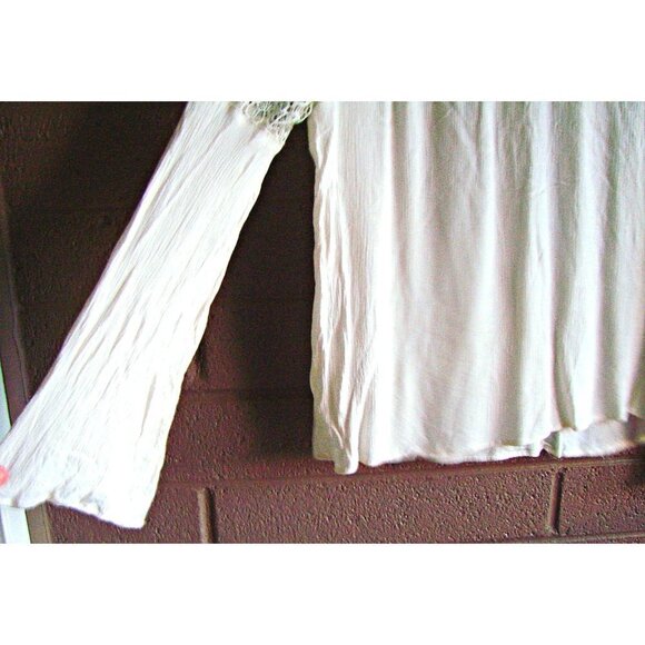 Entro Ivory Crepe and Lace Crochet Peasant Shirt Top Long Sleeves Size Large - Picture 3 of 11
